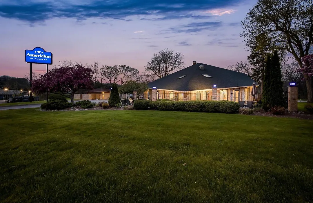 Americinn By Wyndham Delafield-Milwaukee-1