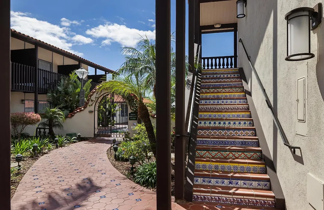 FOUND Hotels, Santa Barbara, Series by Marriott-1