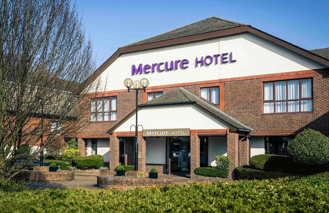 Mercure Dartford Brands Hatch Hotel & Spa-1