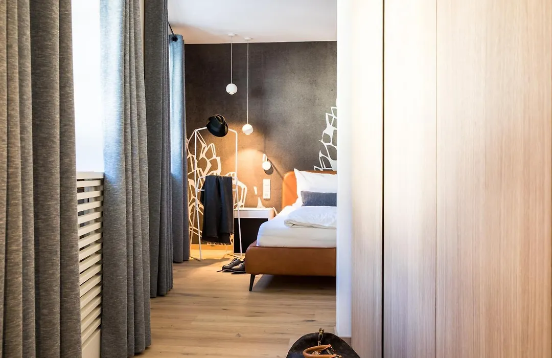 Hotel Weisses Kreuz-1
