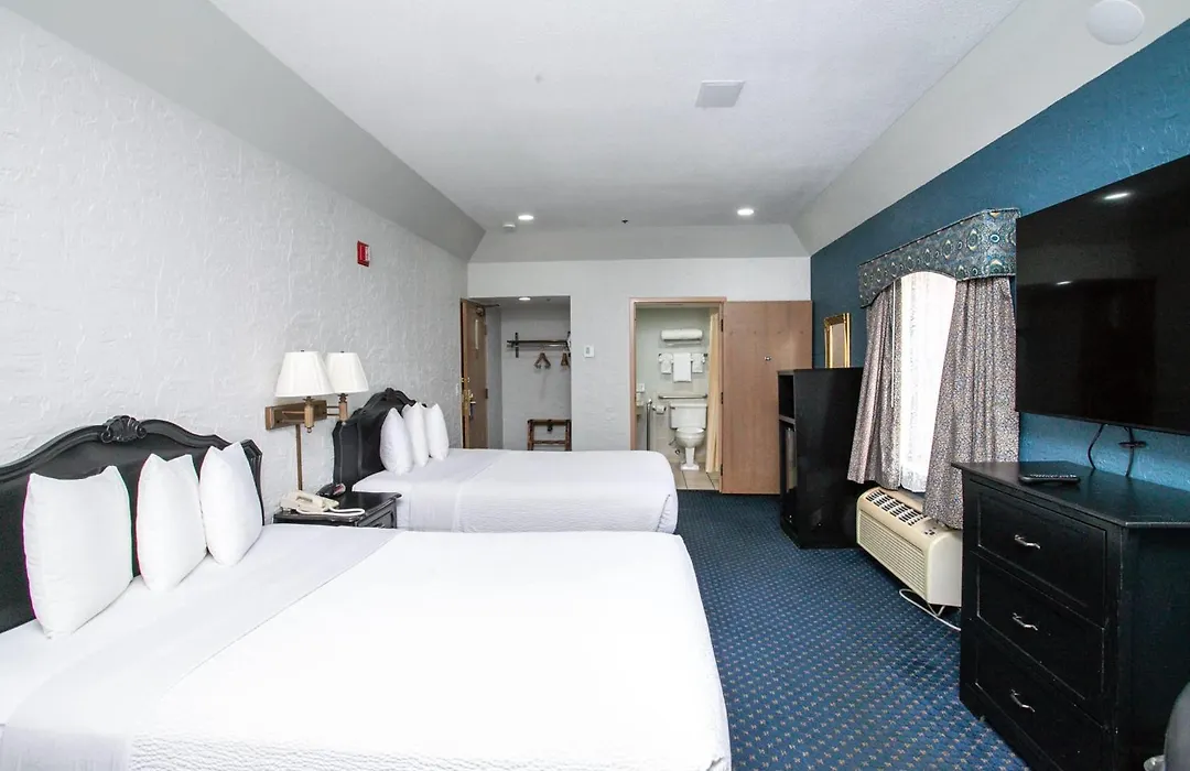 Chateau Hotel And Conference Center-1