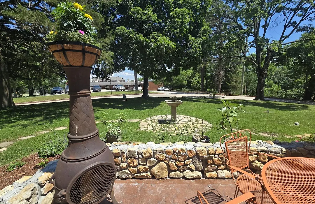 Rock Cottage Gardens B&B-1
