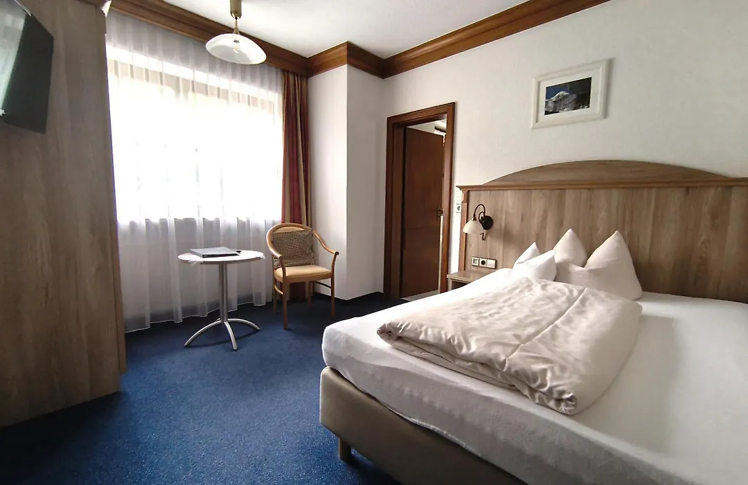 Aktivhotel&Gasthof Schmelz Ihr familienfreundliches Urlaubs Hotel mit Wellness, Almsauna, Chiemgau Karte-1