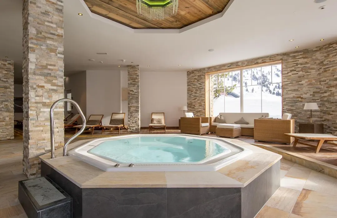 Superior Hotel Edelweiss-1