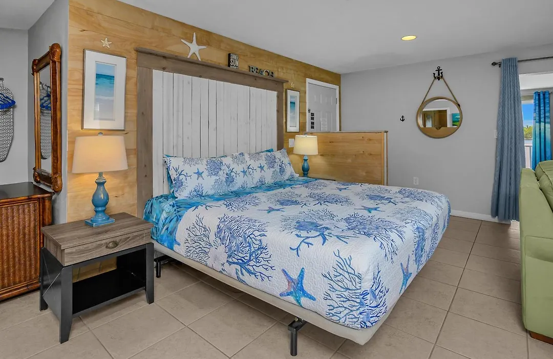 Latitude 26 Waterfront Boutique Resort - Bonita Springs-1