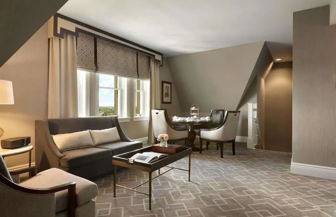 Fairmont Hotel Macdonald-1