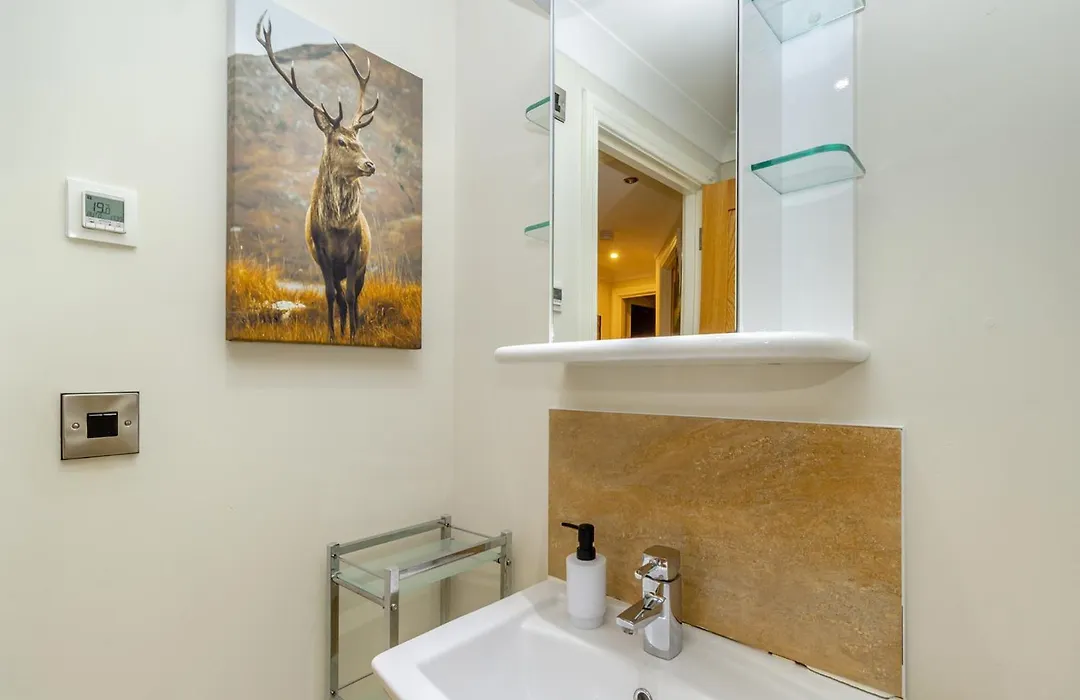 Ladera Retreat Lodges-1