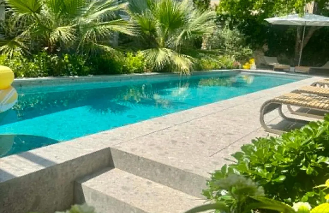 Le Pavillon M, Piscine et Spa au pied du château, Petit-Déjeuner inclus, Parking privé-1