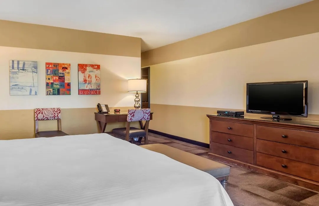 Carlton Oaks Lodge, An Ascend Collection Hotel-1