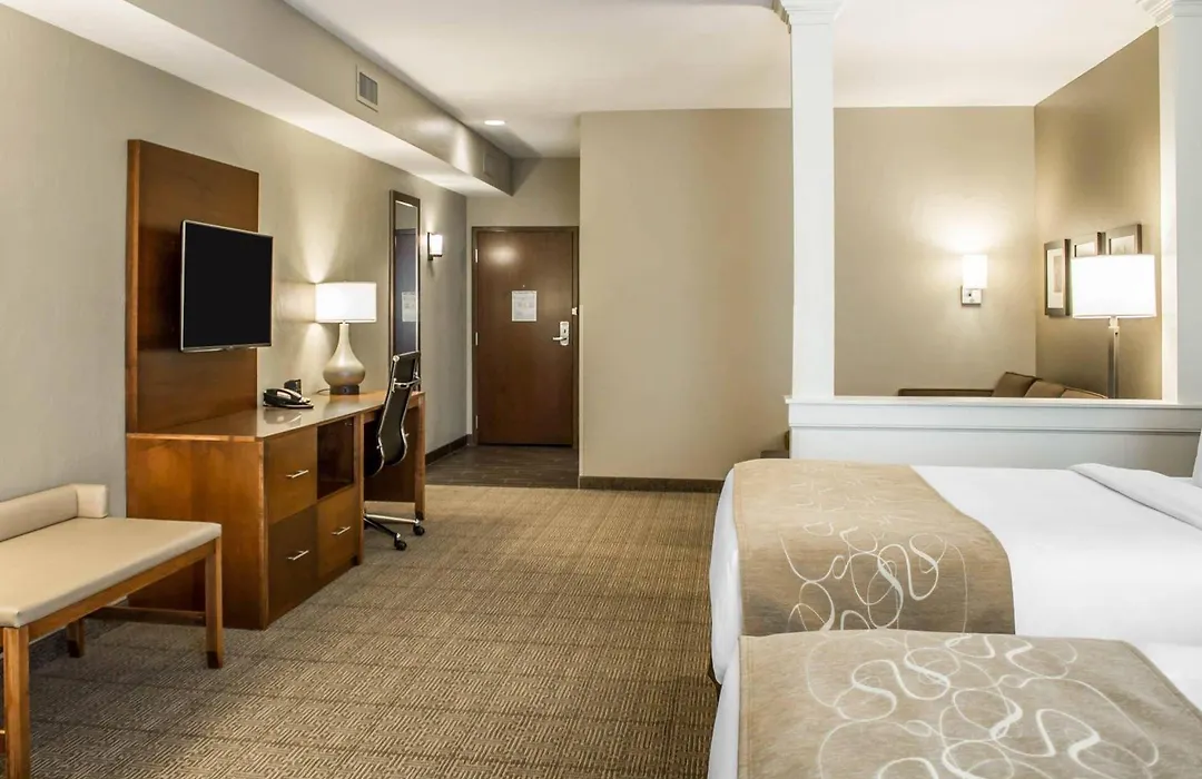 Comfort Suites Hartville-North Canton-1