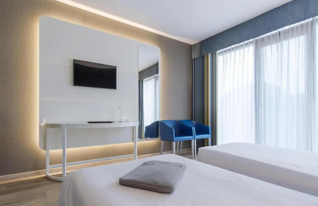 Hotel Viest-1