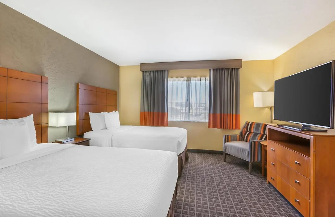 Best Western Plus Scottsdale Thunderbird Suites-1