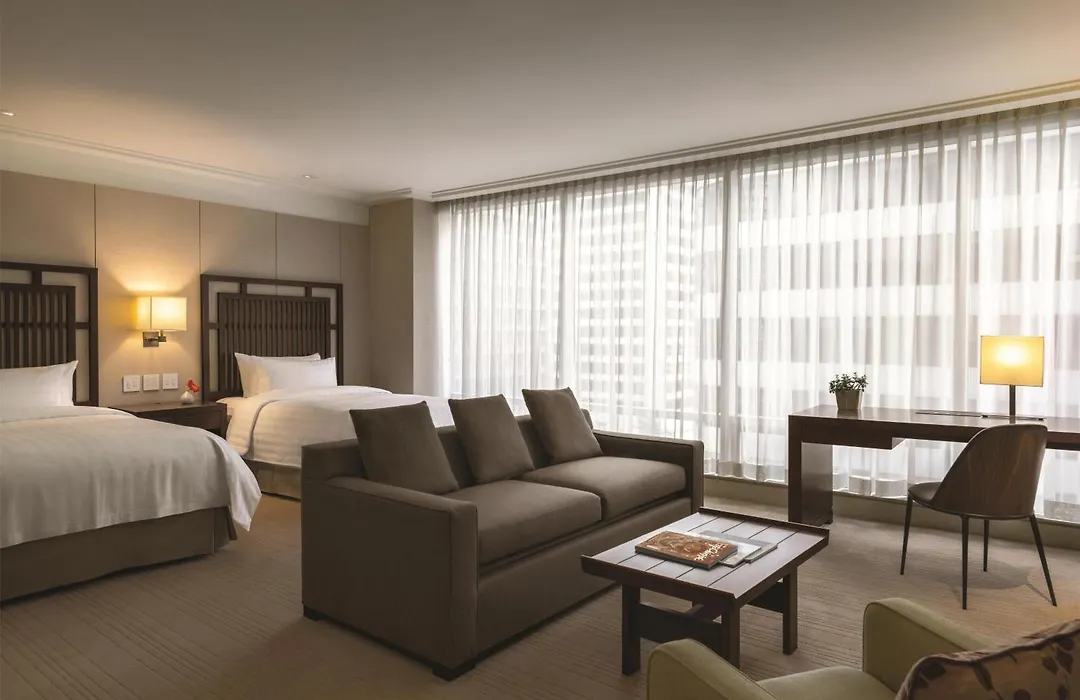 Hyatt Vancouver Downtown Alberni-1