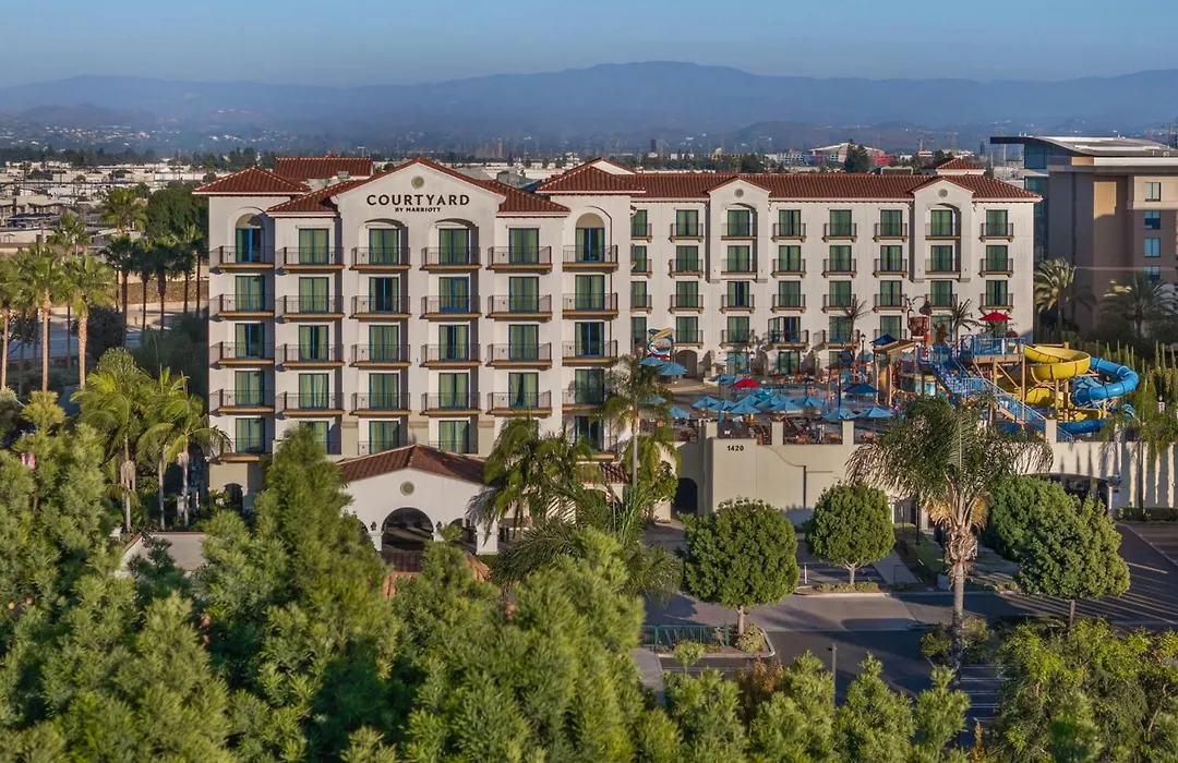 Courtyard By Marriott Anaheim Theme Park Entrance-1