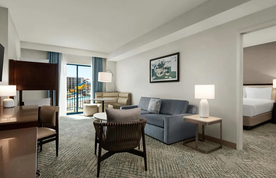 Courtyard By Marriott Anaheim Theme Park Entrance-1
