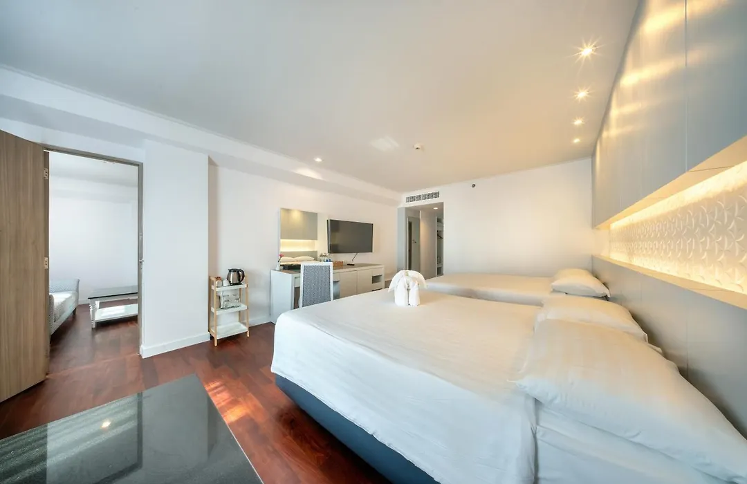 Jomtien Palm Beach Hotel & Resort - Family-Friendly-1