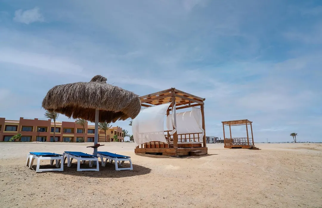 Malikia Resort Abu Dabbab-1