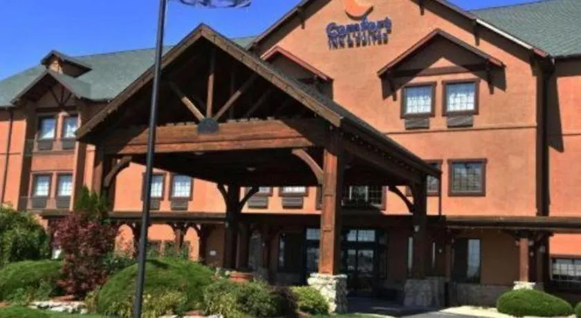 Comfort Inn & Suites Macon-1