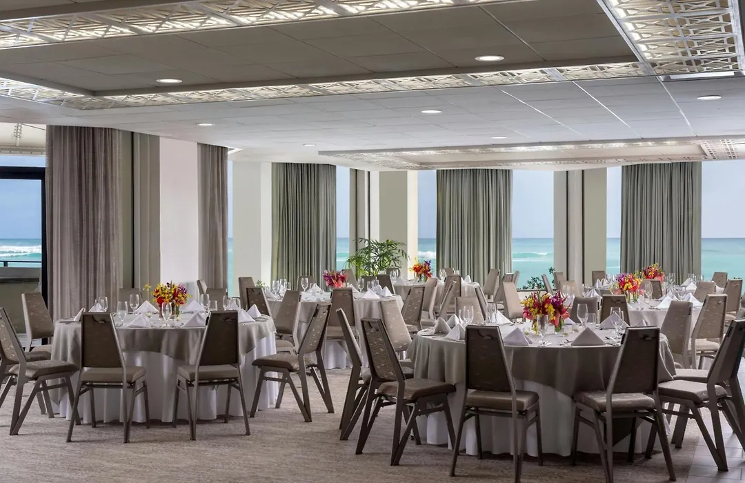 Moana Surfrider, A Westin Resort & Spa, Waikiki Beach-1