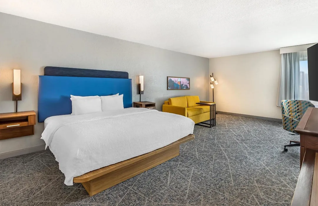 Hampton Inn Carbondale-1