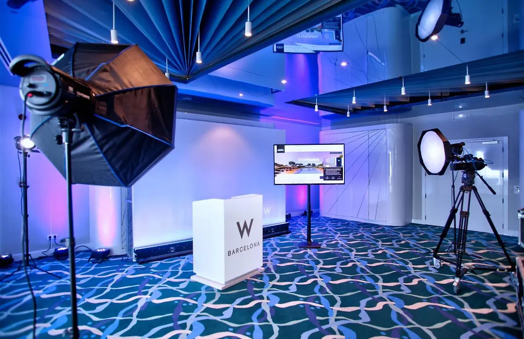 W Barcelona-1