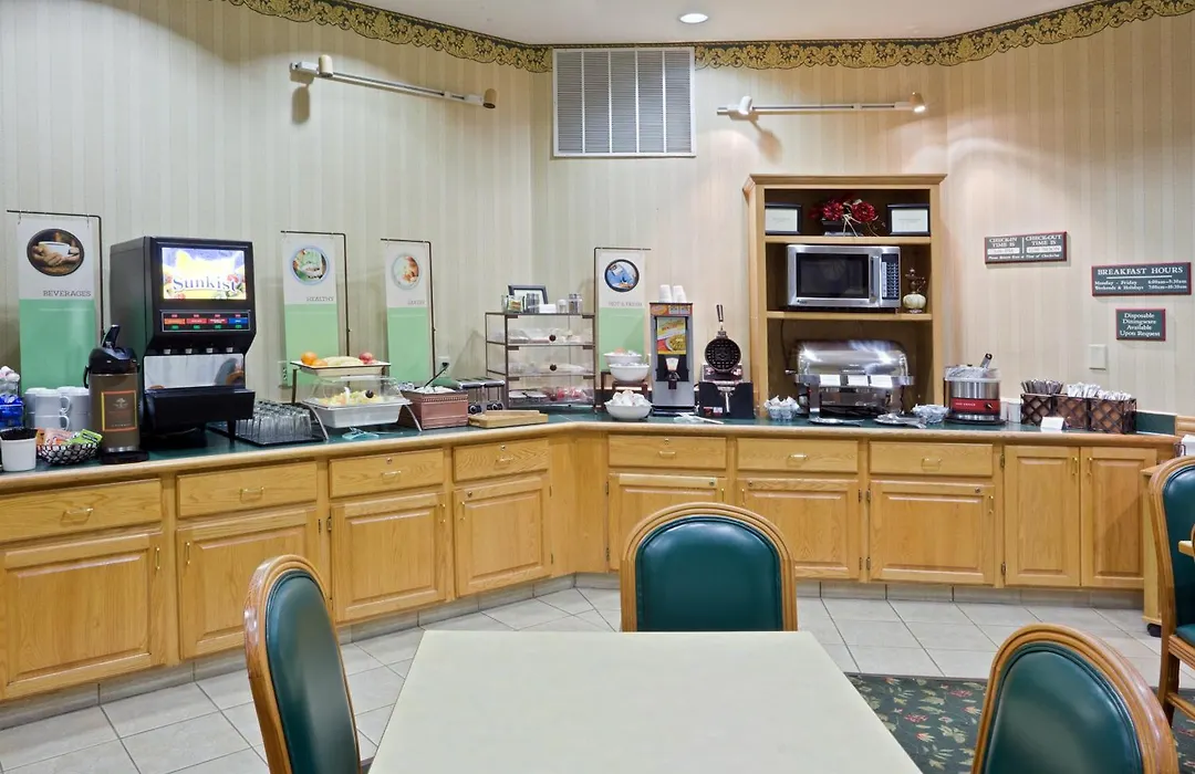 Country Inn & Suites By Radisson, Salina, Ks-1