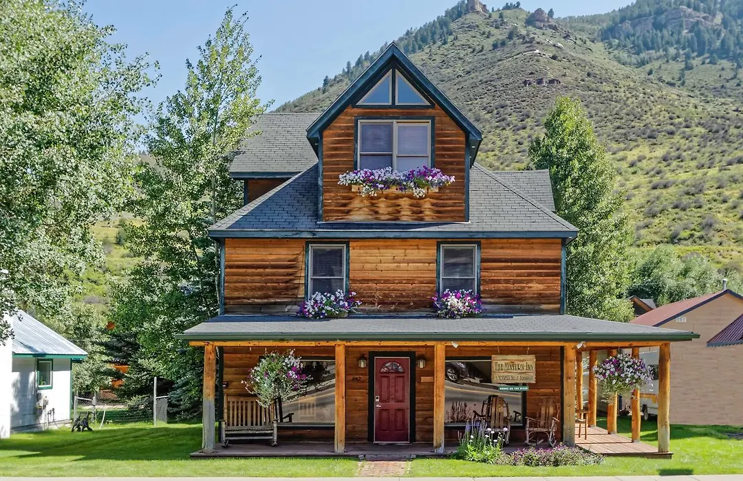 Minturn Inn-1