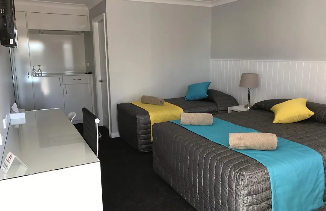 Oasis Motel-1