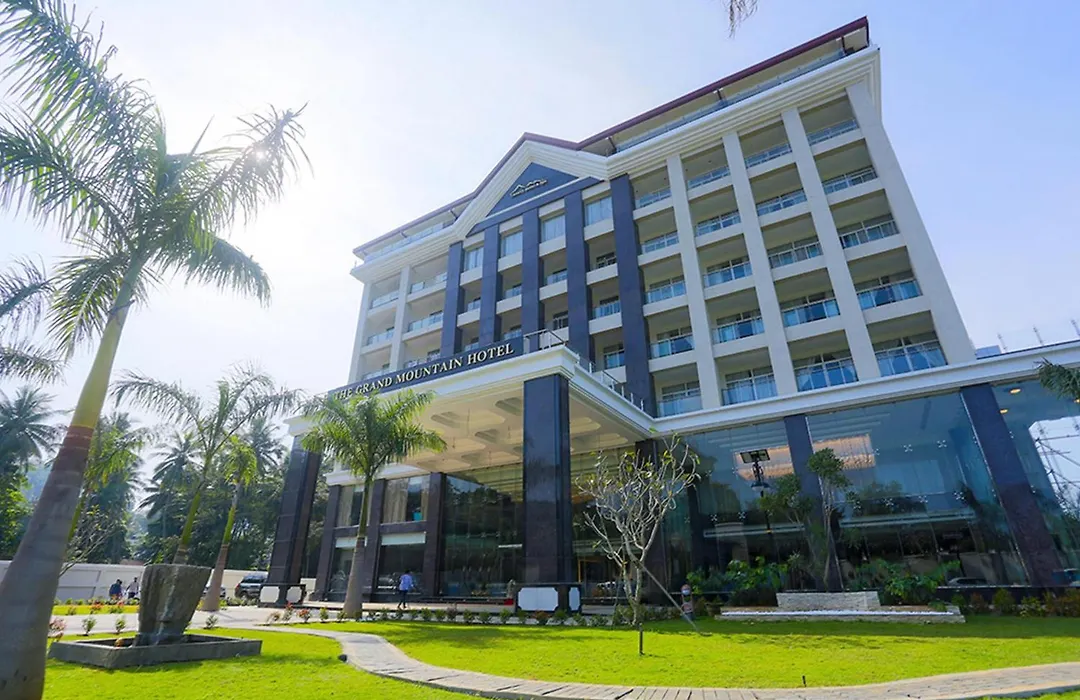 The Grand Mountain Hotel-1