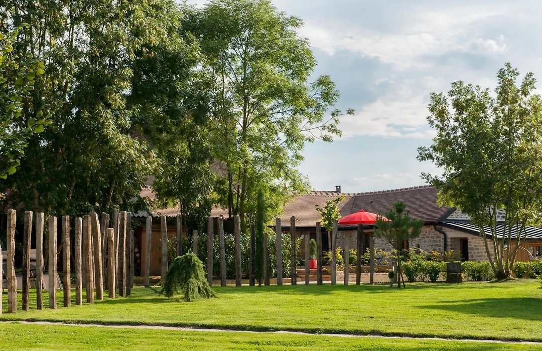 LE DOMAINE DES PRES VERTS Nature&Spa-1