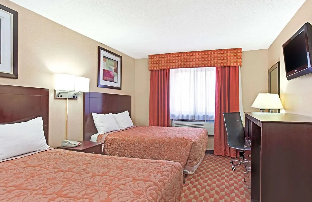 Super 8 By Wyndham Long Island City Lga Hotel-1