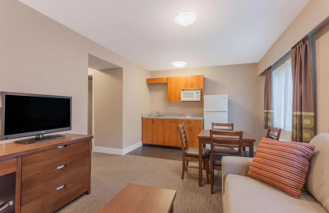 Super 8 By Wyndham Abbotsford Bc-1