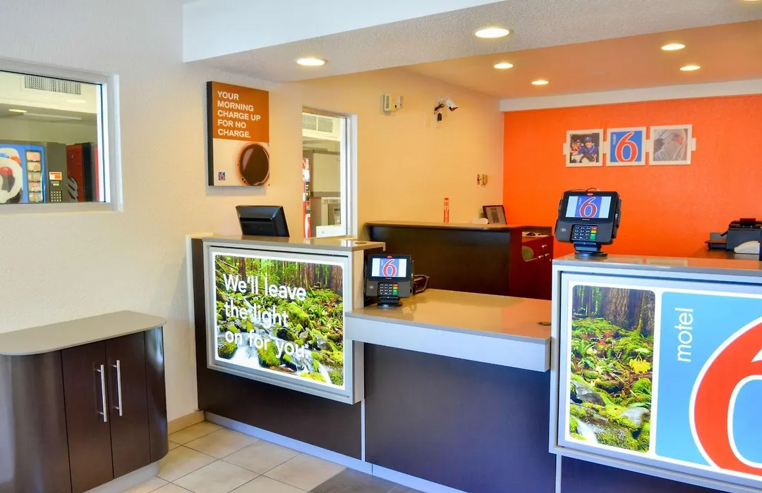 Motel 6 - Santa Nella, On I-5-1