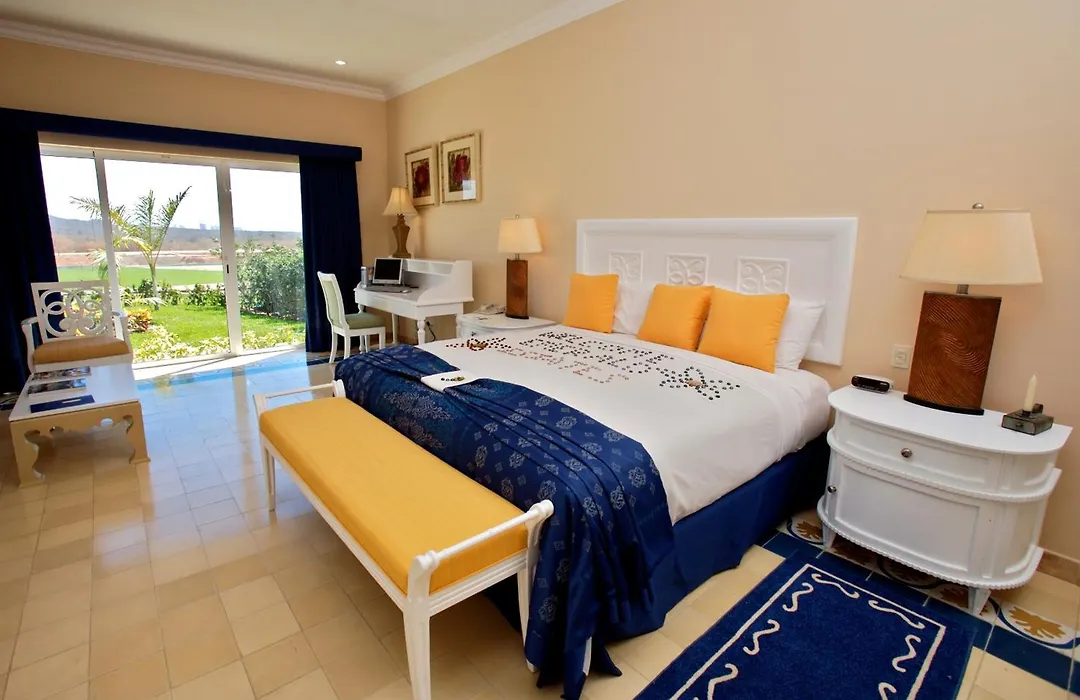 Pueblo Bonito Emerald Luxury Villas & Spa All Inclusive-1