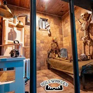 Bullwinkles Rustic Lodge-1