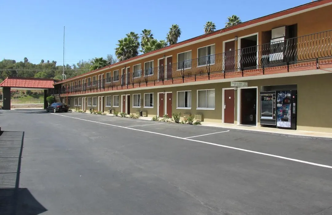 Escondido Lodge-1