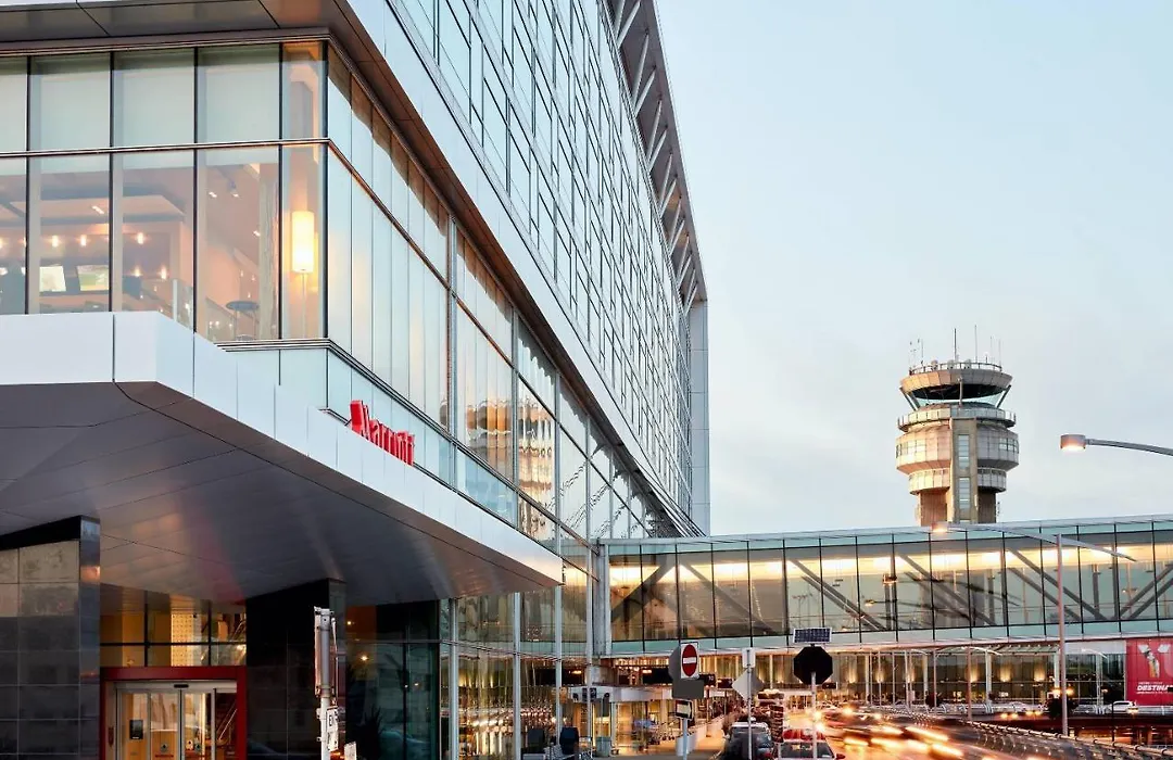 Marriott Montreal Airport In-Terminal Hotel-1