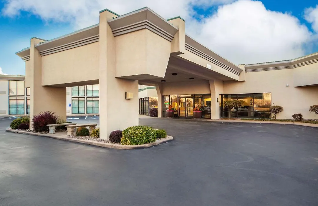 Suburban Studios I-80 Grand Island-1