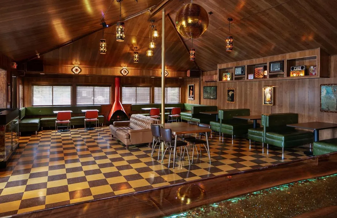 The Dive Motel And Swim Club-1