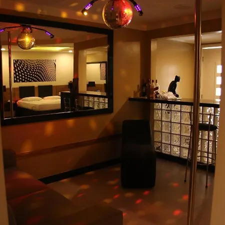 Motel Hollywood-3