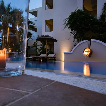 Parasol Luxury Hotel & Suites Adults Only-3