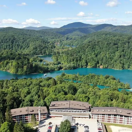 Hotel Jezero - Plitvice Lakes National Park-3