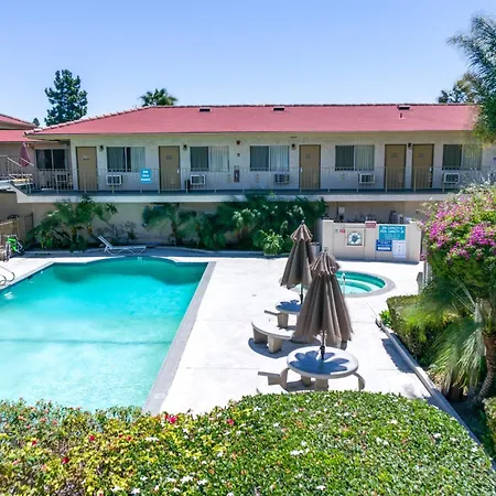 California Suites Hotel-3