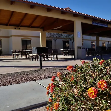 Oasis Inn & Suites 29 Palms Hotel Joshua Tree National Park-2