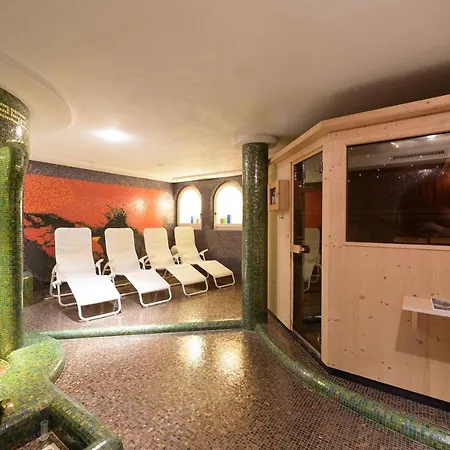 Glanzhof Hotel&Apartments-3