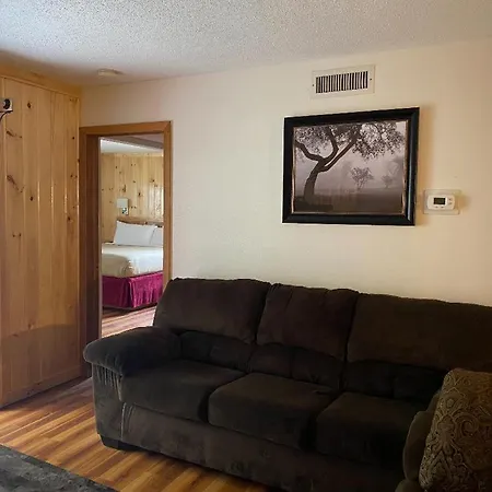 Zoders Inn And Suites-2