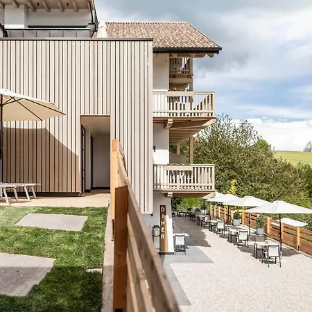 Pippos Mountain Lodge-2