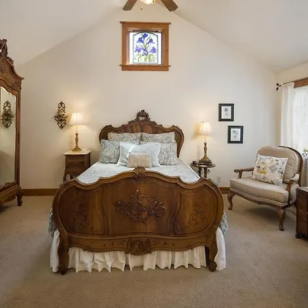 Sunflower Hill Inn-2