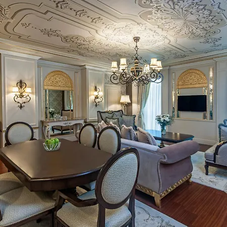 Elite World Van-3
