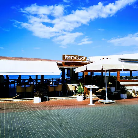 Elmi Beach Hotel & Suites-2